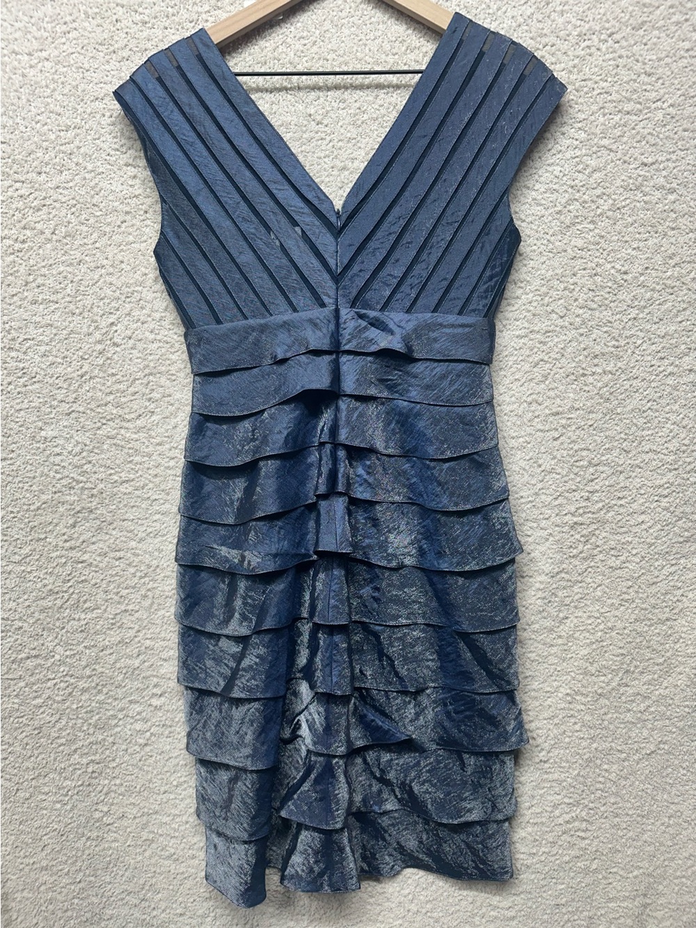 Adrianna Papell Navy Blue Ruffle Cocktail Dress Sleeveless V Neck Party Formal S - Picture 2 of 9